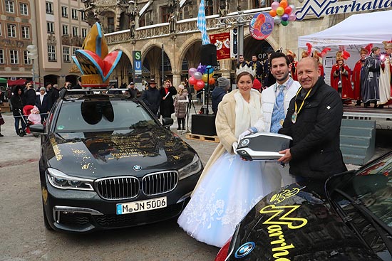 Übergabe der BMWs für die Prinzenpaare der Narrhalla (©Foto. Martin Schmitz)